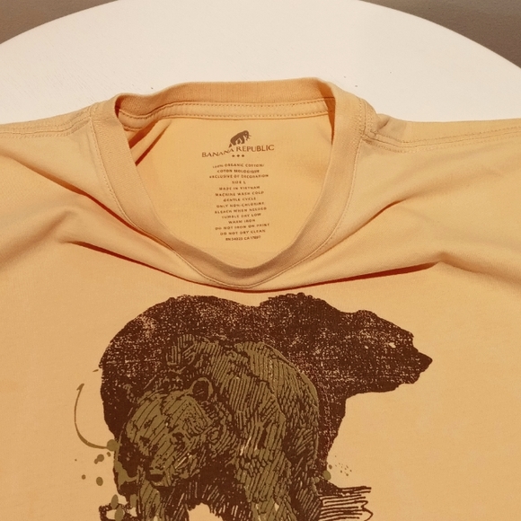 BANANA REPUBLIC GRAPHIC T-SHIRT - Picture 9 of 11